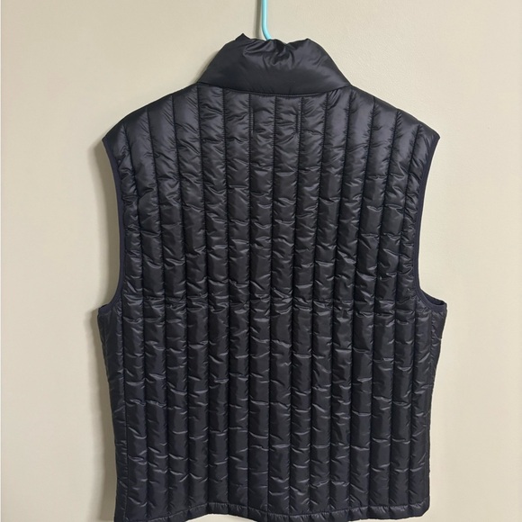 Penguin Vertical Channel Puffer Vest Black New Full Zip Lightweight Size Medium - Picture 2 of 8